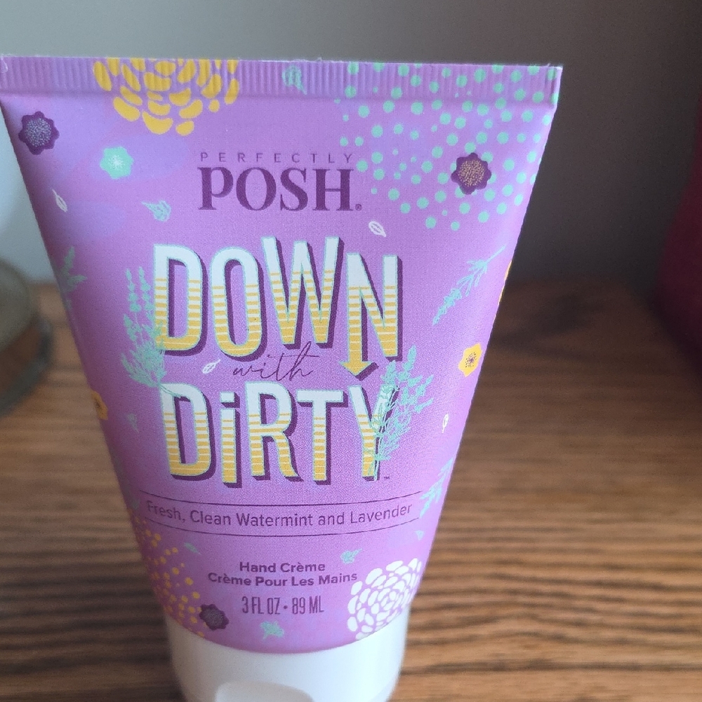 Perfectly Posh Down with Dirty Hand Crème - Lavender Purple